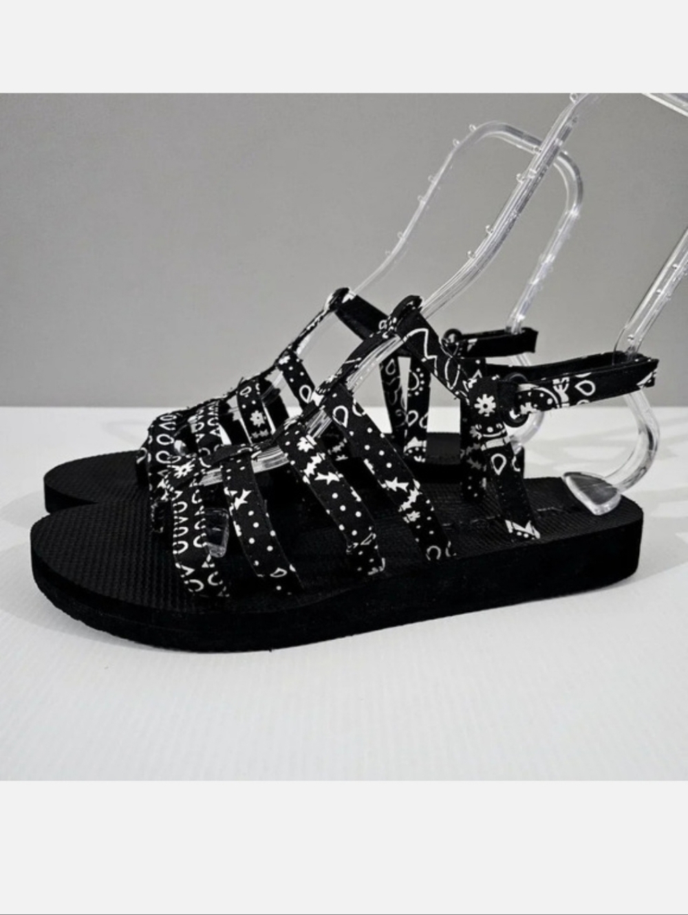 NEW Arizona Love Trekky Sandal Womens EU 42 Black White Paisley Flat Spartiate